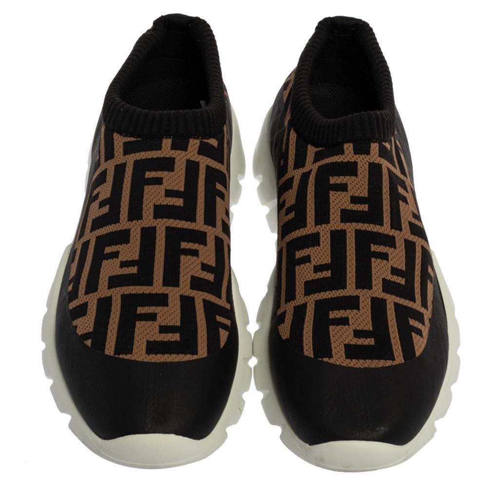 Fendi Black/Brown Zucca Print Knit Slip On Sneakers Size 43 In Good Condition In Dubai, Al Qouz 2