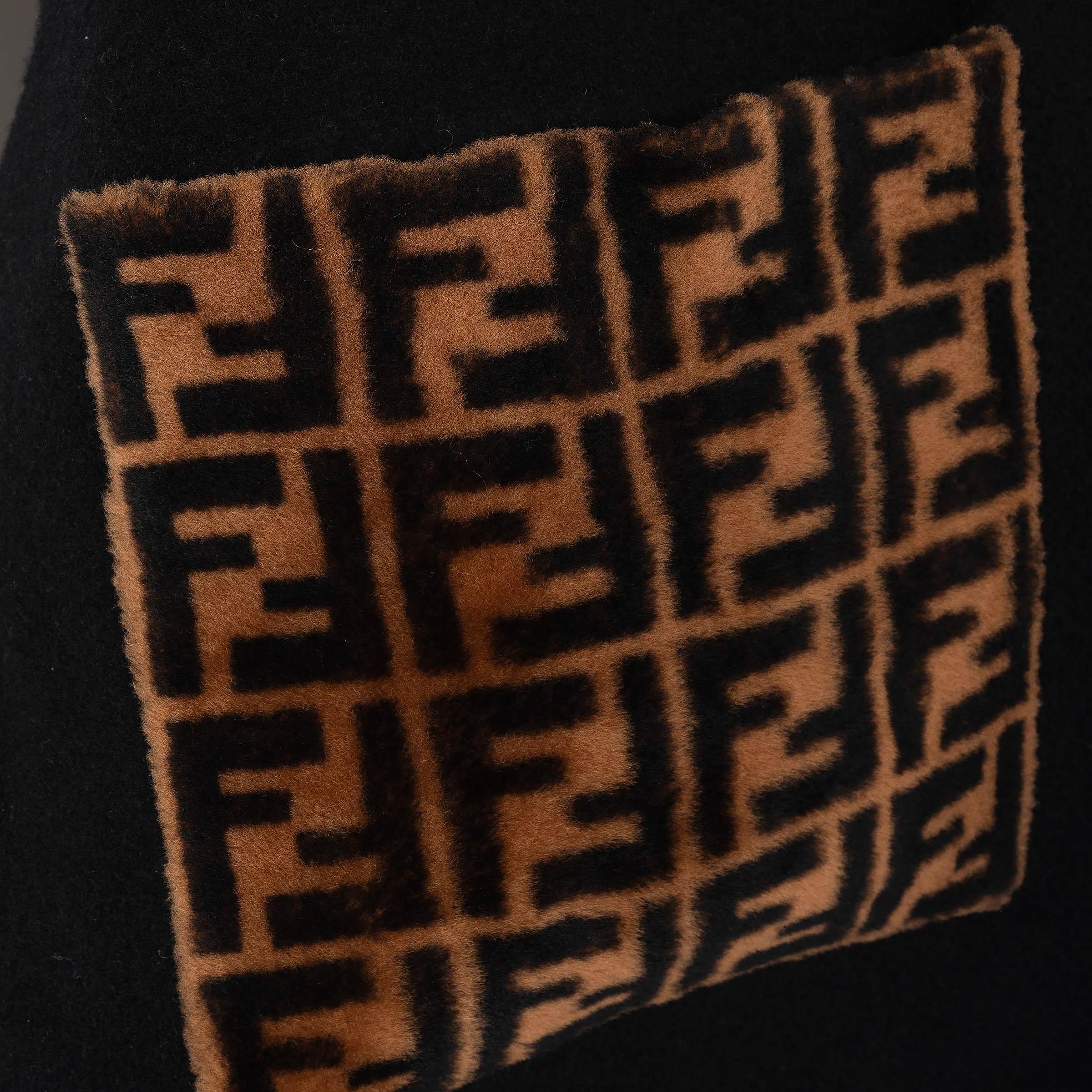 Black FENDI black & camel wool & cashmere TOUCH OF FUR Muffler Scarf For Sale