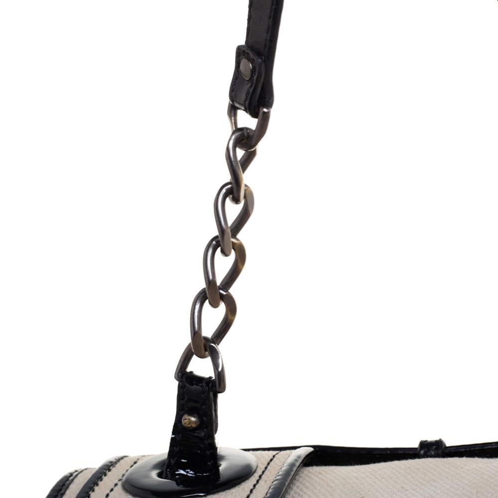 Fendi Black Canvas and Patent Leather B Shoulder Bag In Fair Condition For Sale In Dubai, Al Qouz 2