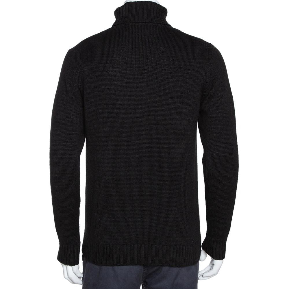 When it comes to winter style, a cashmere turtleneck is an essential that everybody needs in their wardrobe. This Fendi version will make sure you are warm and still have your style game on point. Crafted from pure cashmere, it comes in a classic