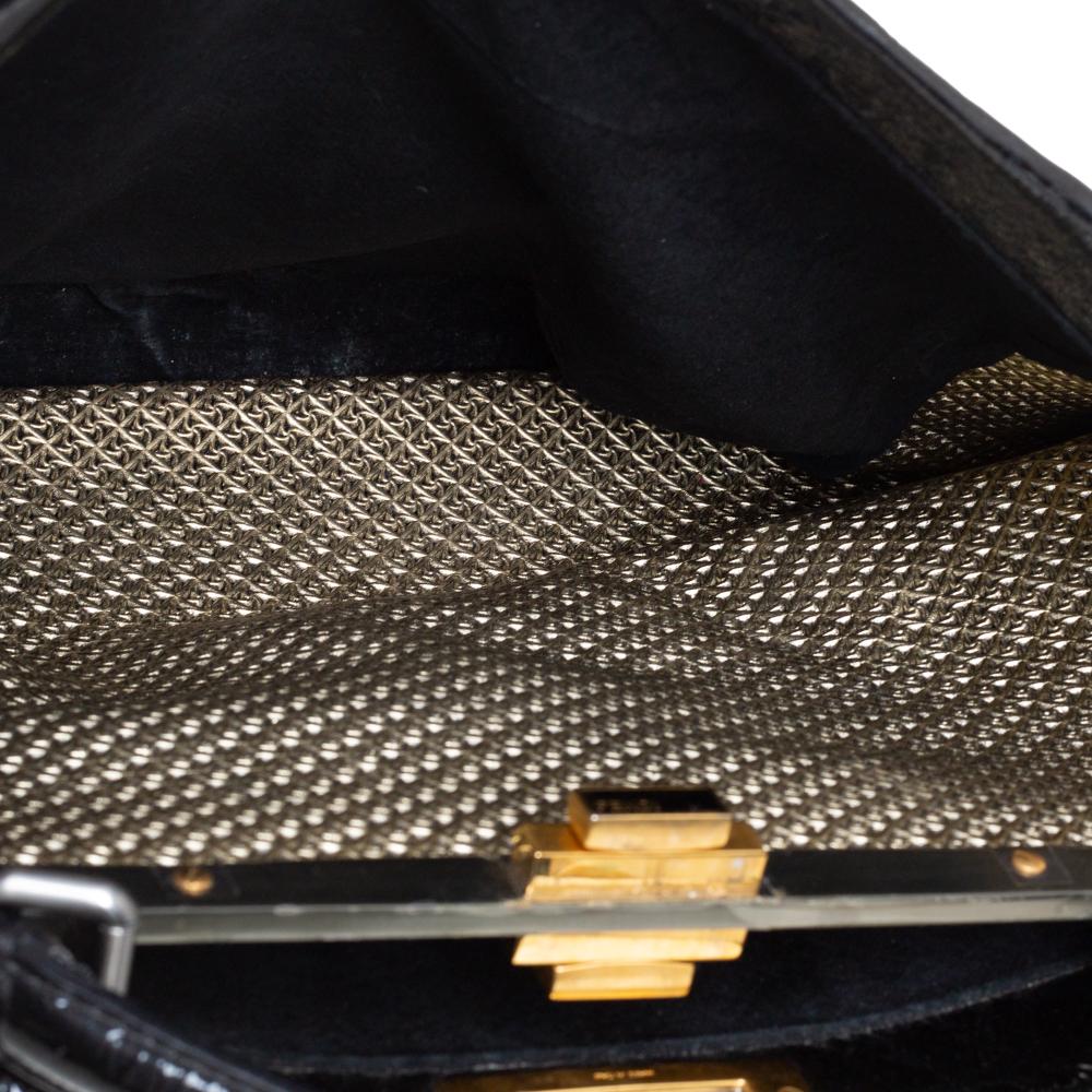 Fendi Black Crinkled Patent Leather Large Peekaboo Tote In Good Condition In Dubai, Al Qouz 2