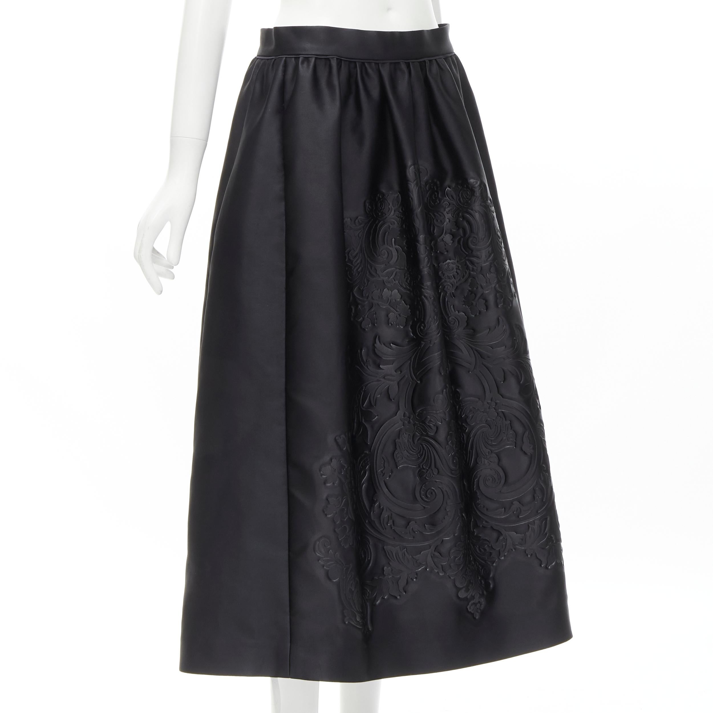 FENDI black duchess satin Barocco embossed press print flared midi skirt IT40 S In Excellent Condition For Sale In Hong Kong, NT