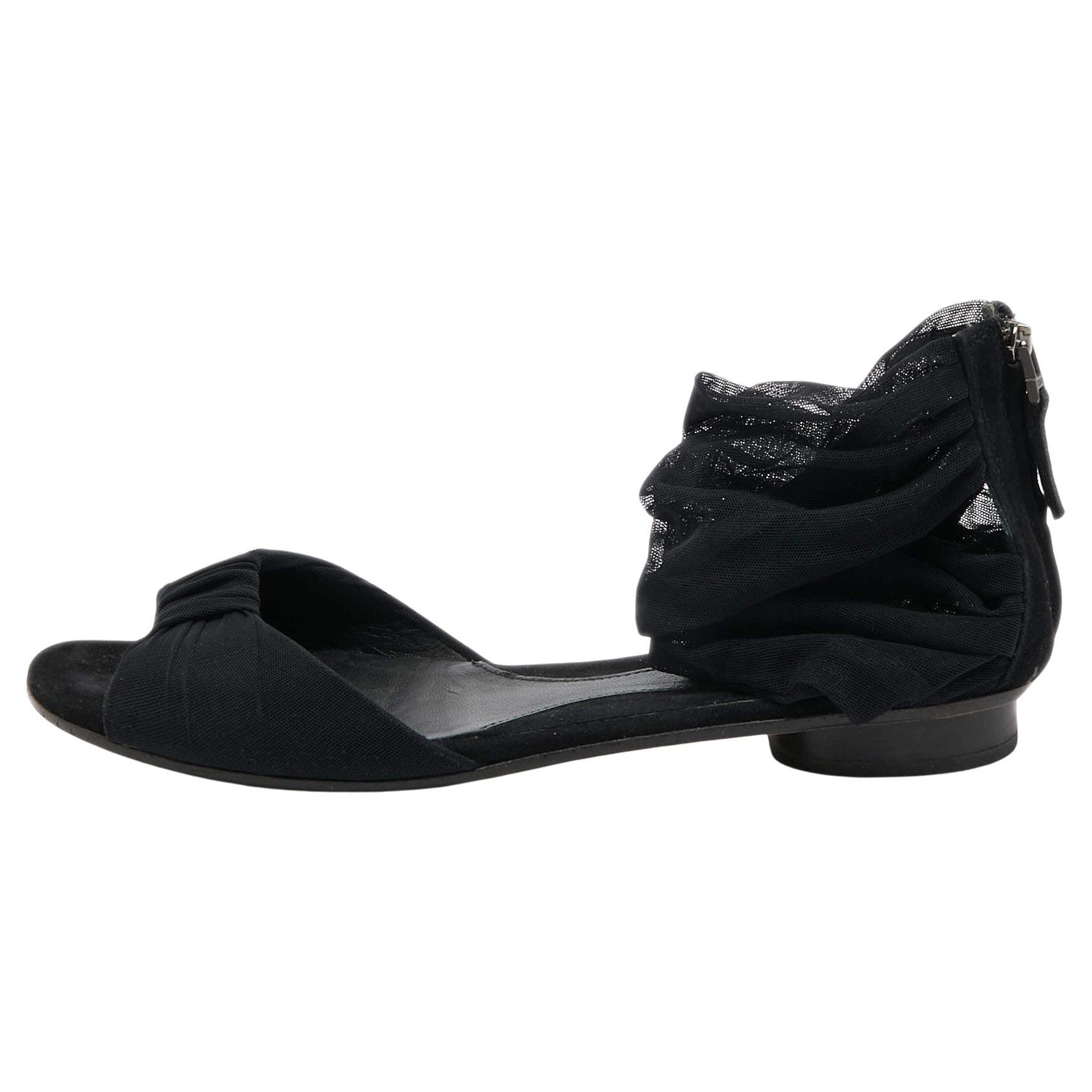 Fendi Black Fabric and Suede Bow Open Toe Flat Sandals Size 37 For Sale