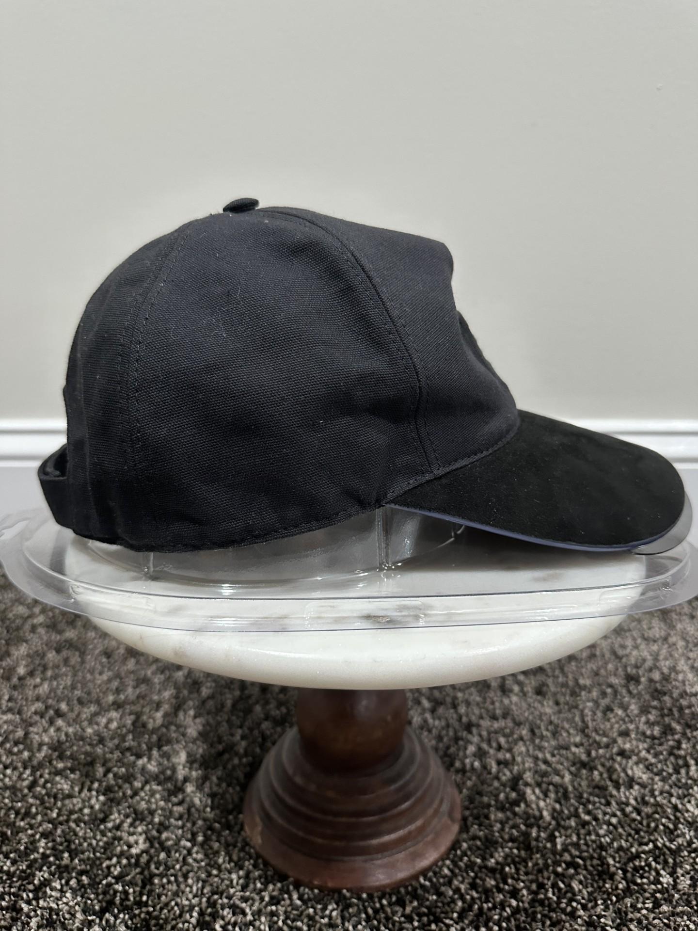 da uomo o donna Cappello da baseball Fendi FF Eyecap nero con occhiali da sole a scudo in vendita