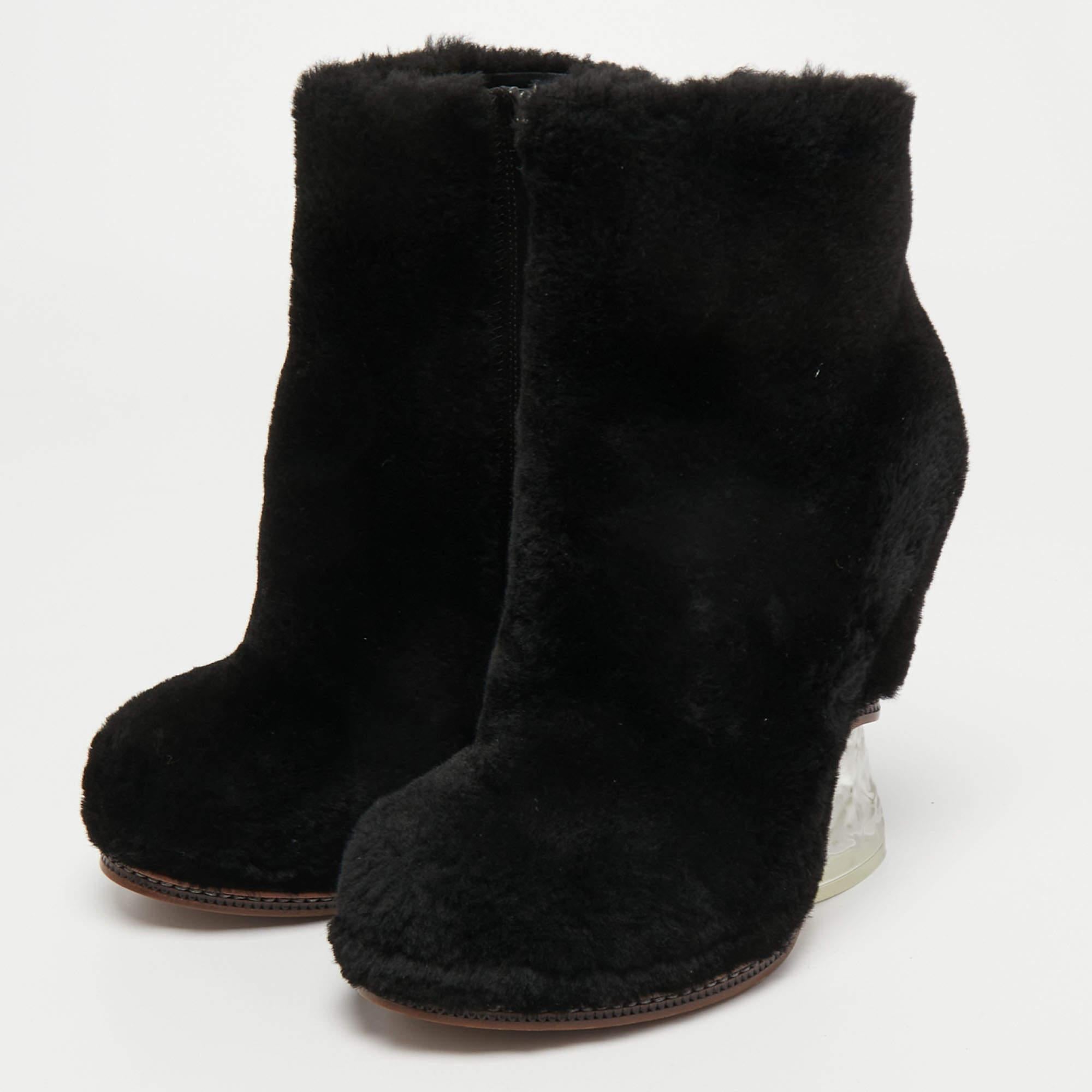 Women's Fendi Black Fur Ankle Boots Size 39