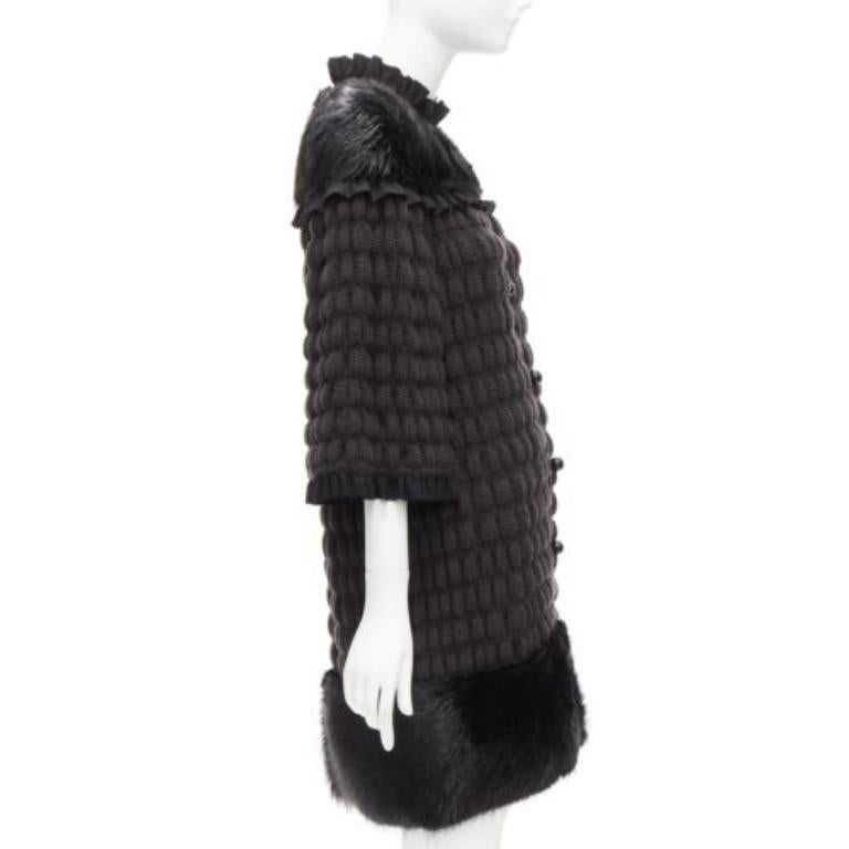 FENDI manteau à clochettes en laine vierge crochetée, noir, avec empiècements en fourrure IT40 S Pour femmes en vente