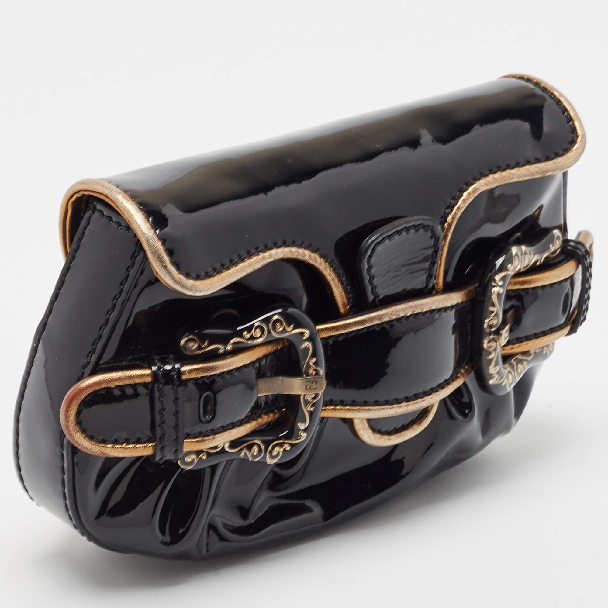 Fendi Black/Gold Patent and Leather B Clutch In Good Condition In Dubai, Al Qouz 2