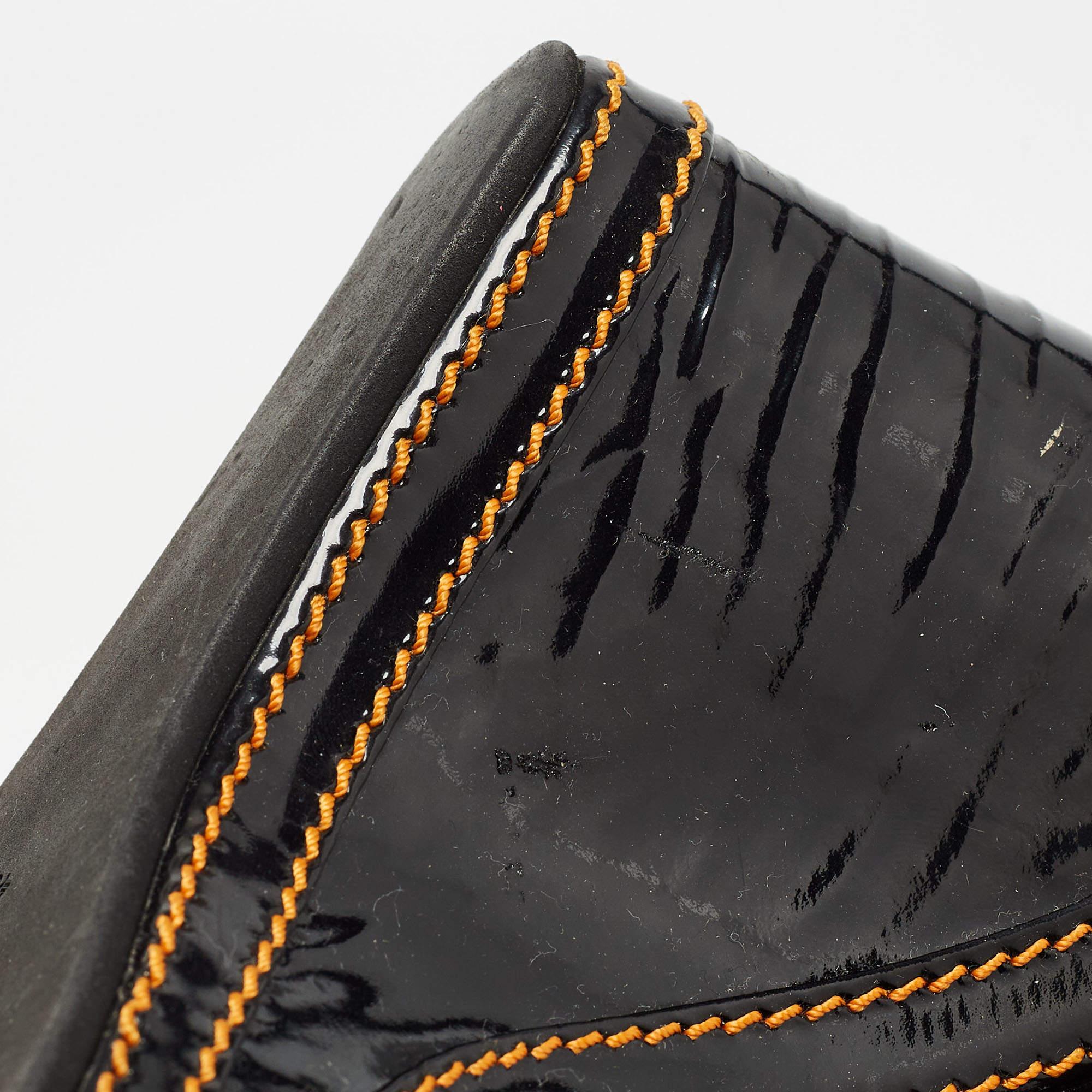 Fendi Black/Gold Patent Wedge Ankle Strap Sandals Size 40 In Fair Condition In Dubai, Al Qouz 2