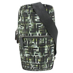 Fendi Sac à bandoulière en nylon noir et vert CamouFF Camo Messenger 76f513s