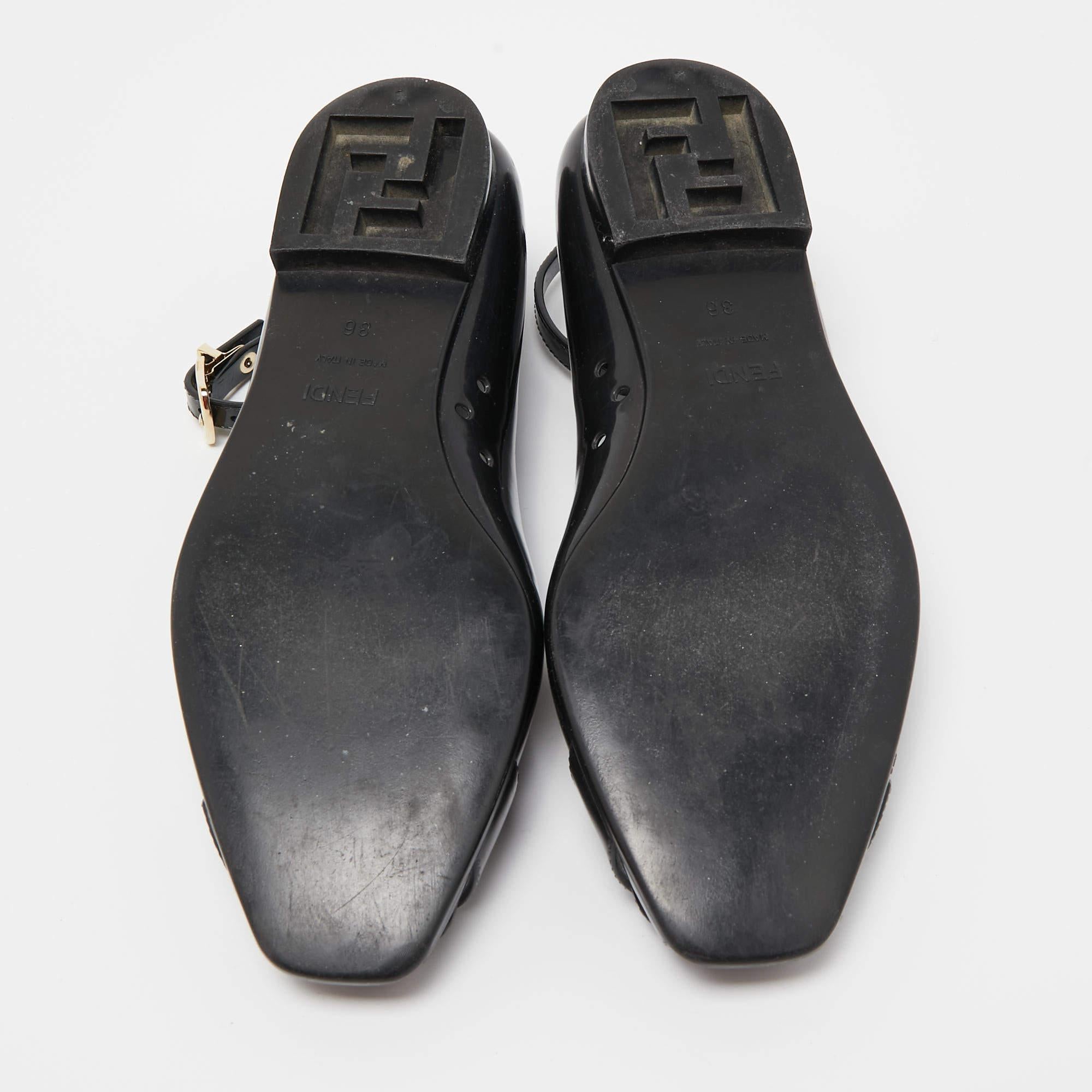 Fendi Negro Jelly Buckle Ankle Strap Flats Talla 36 en venta 2