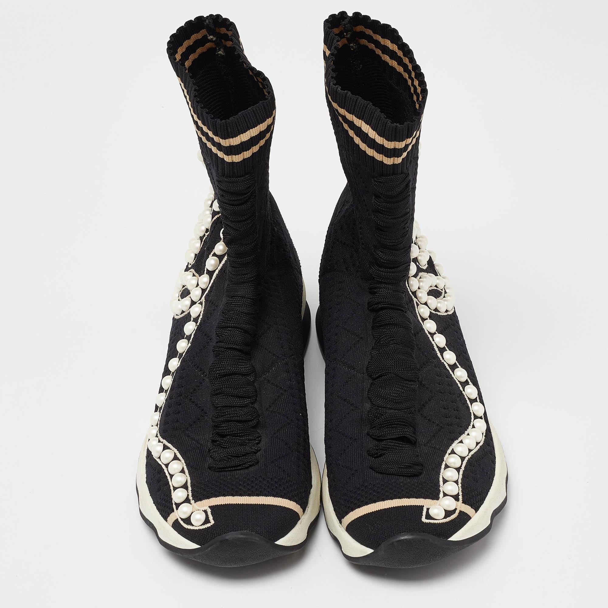 Fendi Black Knit Fabric Pearl Embellished Slip On High Top Sneakers Size 37 In Good Condition In Dubai, Al Qouz 2