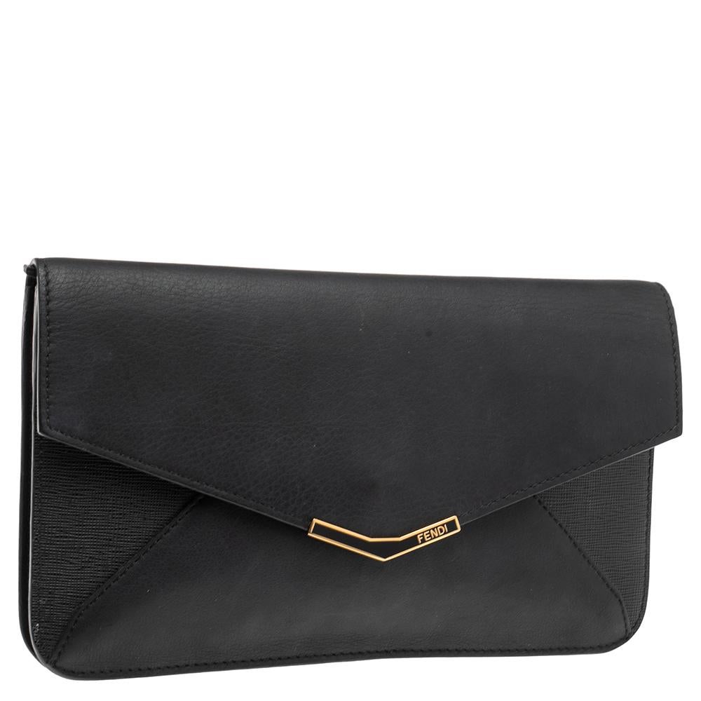 Fendi Pochette a busta in pelle nera 2 Jours In condizioni buone a Dubai, Al Qouz 2