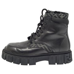 Fendi Schwarze Stiefeletten aus Leder und Segeltuch Größe 41