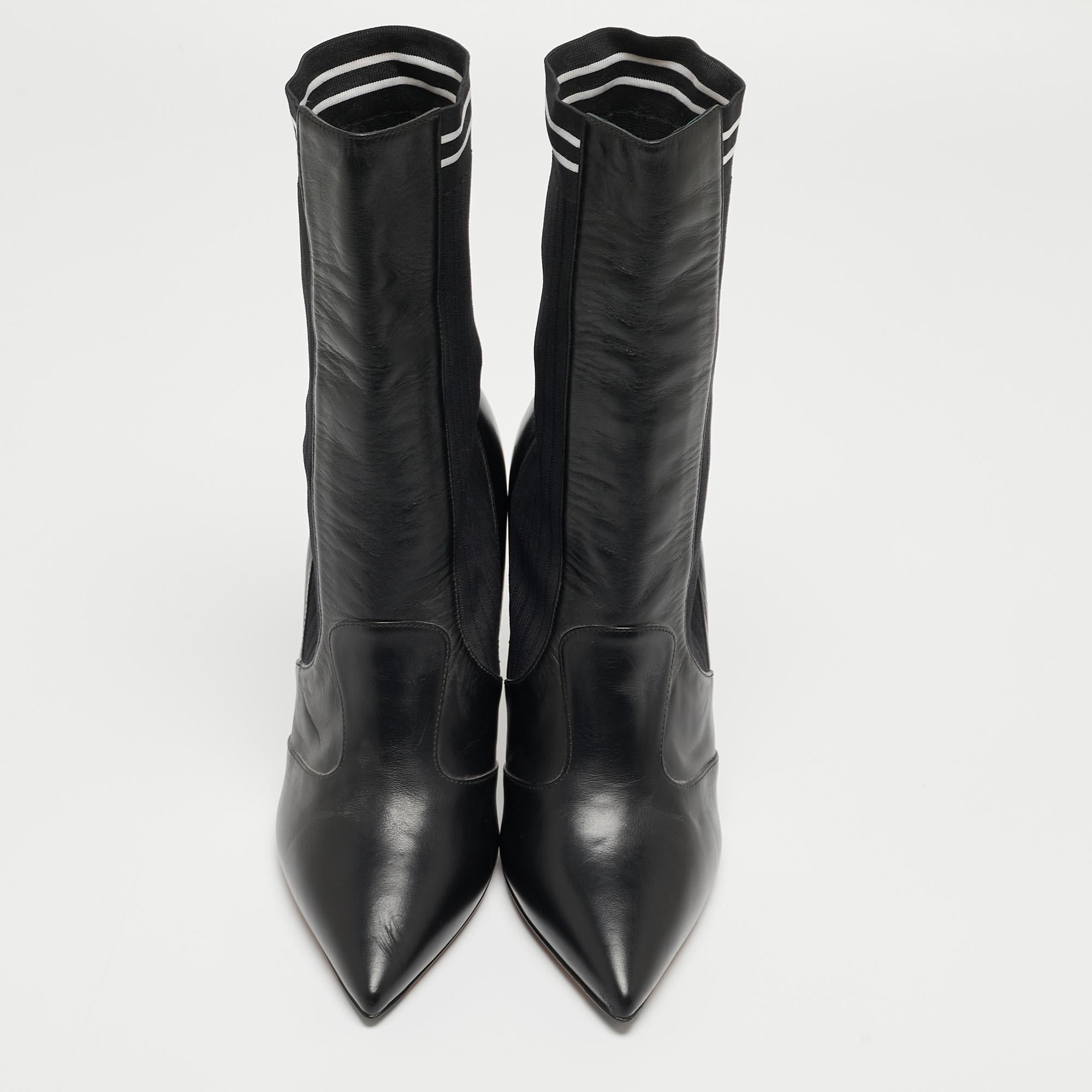 Fendi Schwarze Stiefeletten aus Leder und Stoff Größe 38 im Zustand „Hervorragend“ im Angebot in Dubai, Al Qouz 2