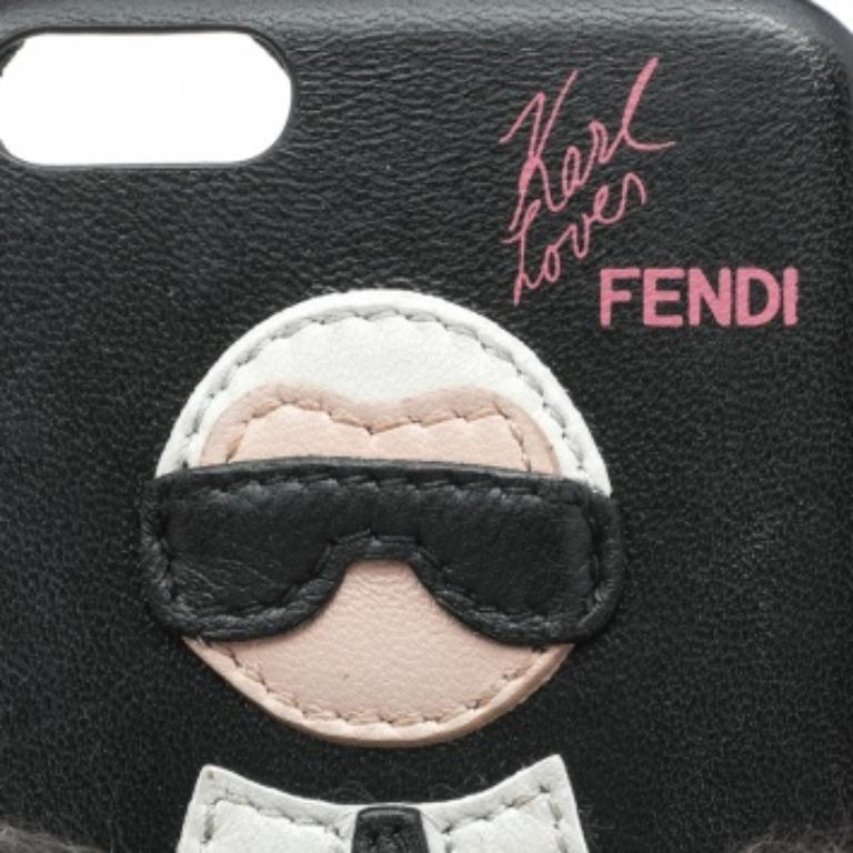 Étui pour iPhone 6 en cuir noir et fourrure de renard Karlito de Fendi Bon état - En vente à Dubai, Al Qouz 2
