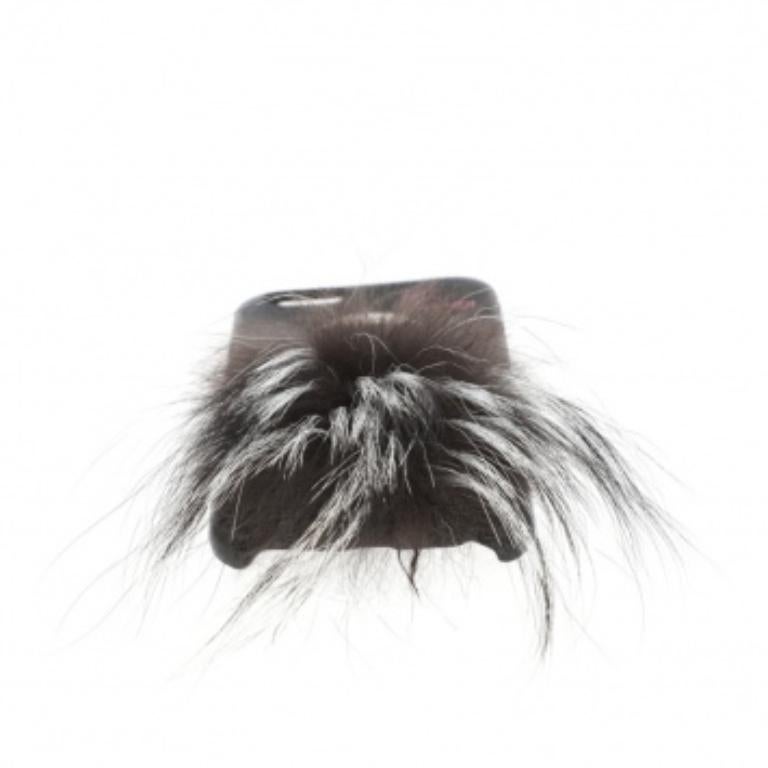 Étui pour iPhone 6 en cuir noir et fourrure de renard Karlito de Fendi en vente 4