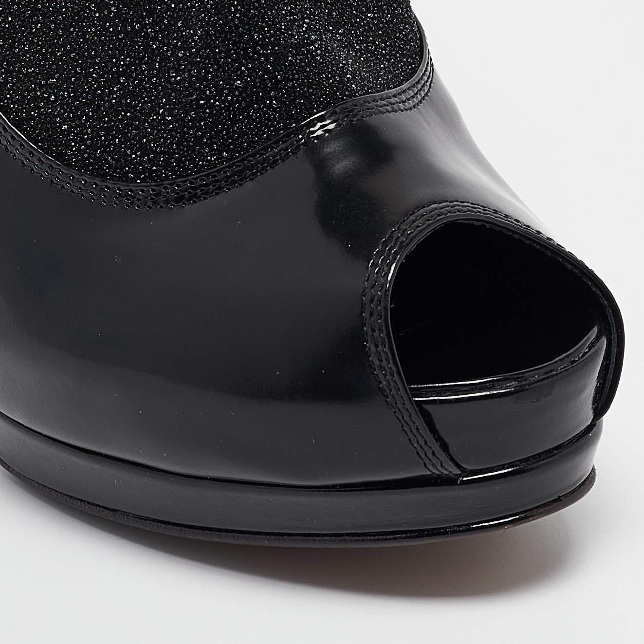 Fendi Bottines à bout ouvert et paillettes noires taille 38 en vente 2