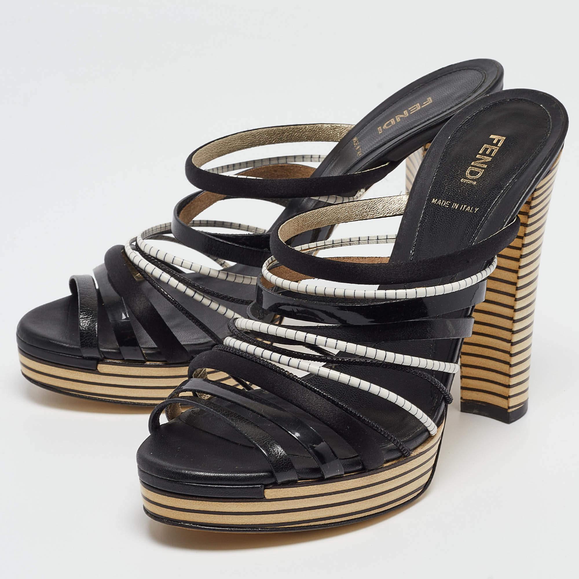 Questi sandali incorniceranno i tuoi piedi in modo elegante. Realizzate con materiali di qualità, sfoggiano un look di classe, solette confortevoli e tacchi resistenti.
