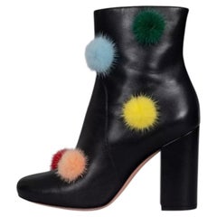 Botines de cuero negro de Fendi con pompones de piel, talla EU 39,5, tacón grueso