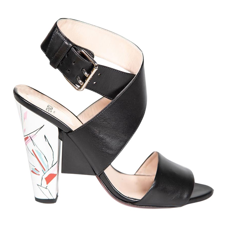 Fendi Schwarze Leder-Sandalen "Vogel des Paradieses" Größe IT 38