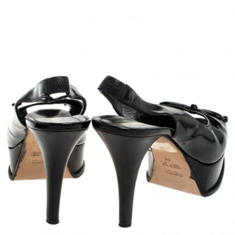 Fendi - Sandales à plateforme en cuir noir avec nœud Peep Toe Taille 39 en vente 1