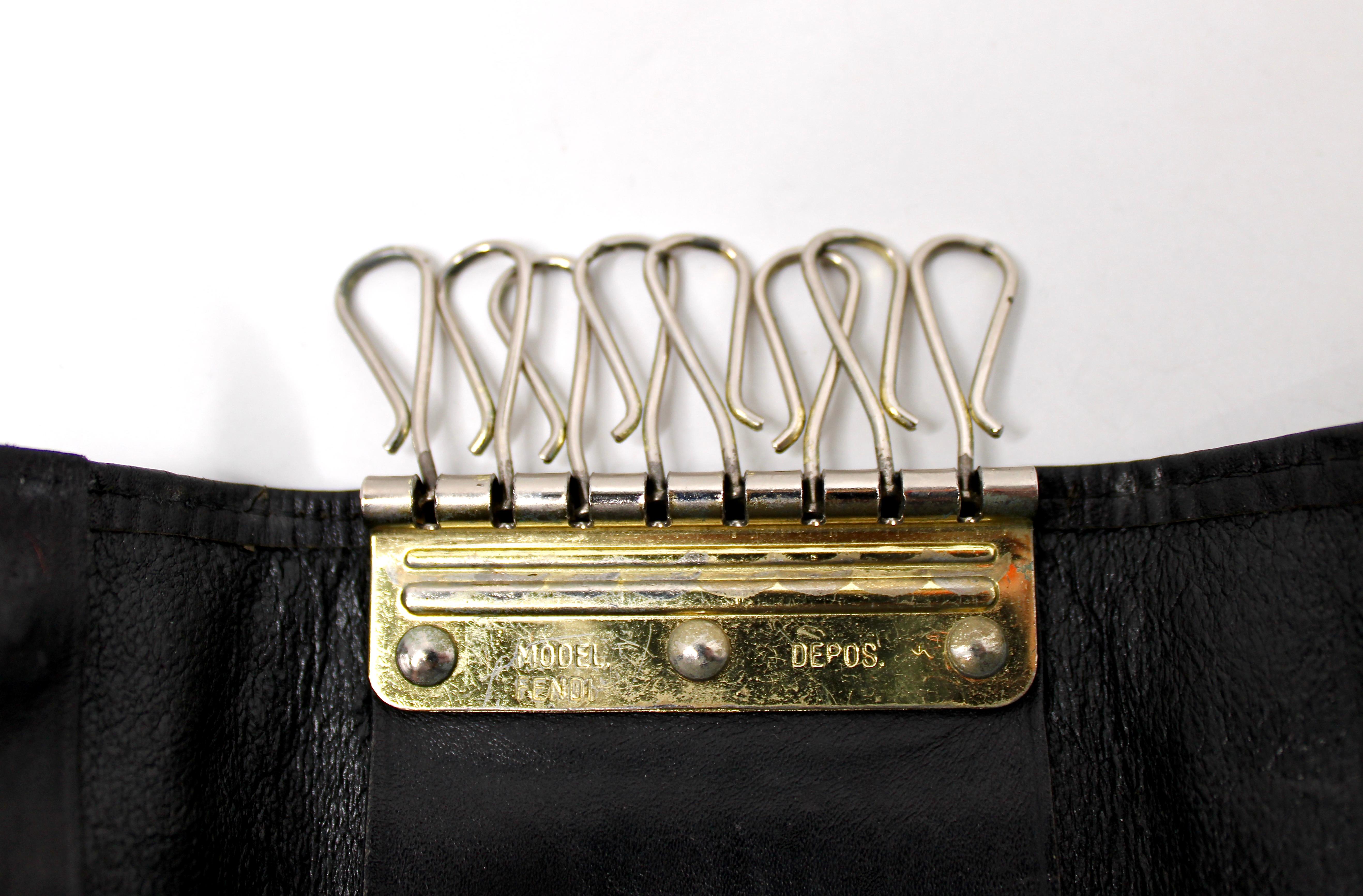 Fendi Custodia per 8 tasti in pelle nera e tela Coates in vendita 2