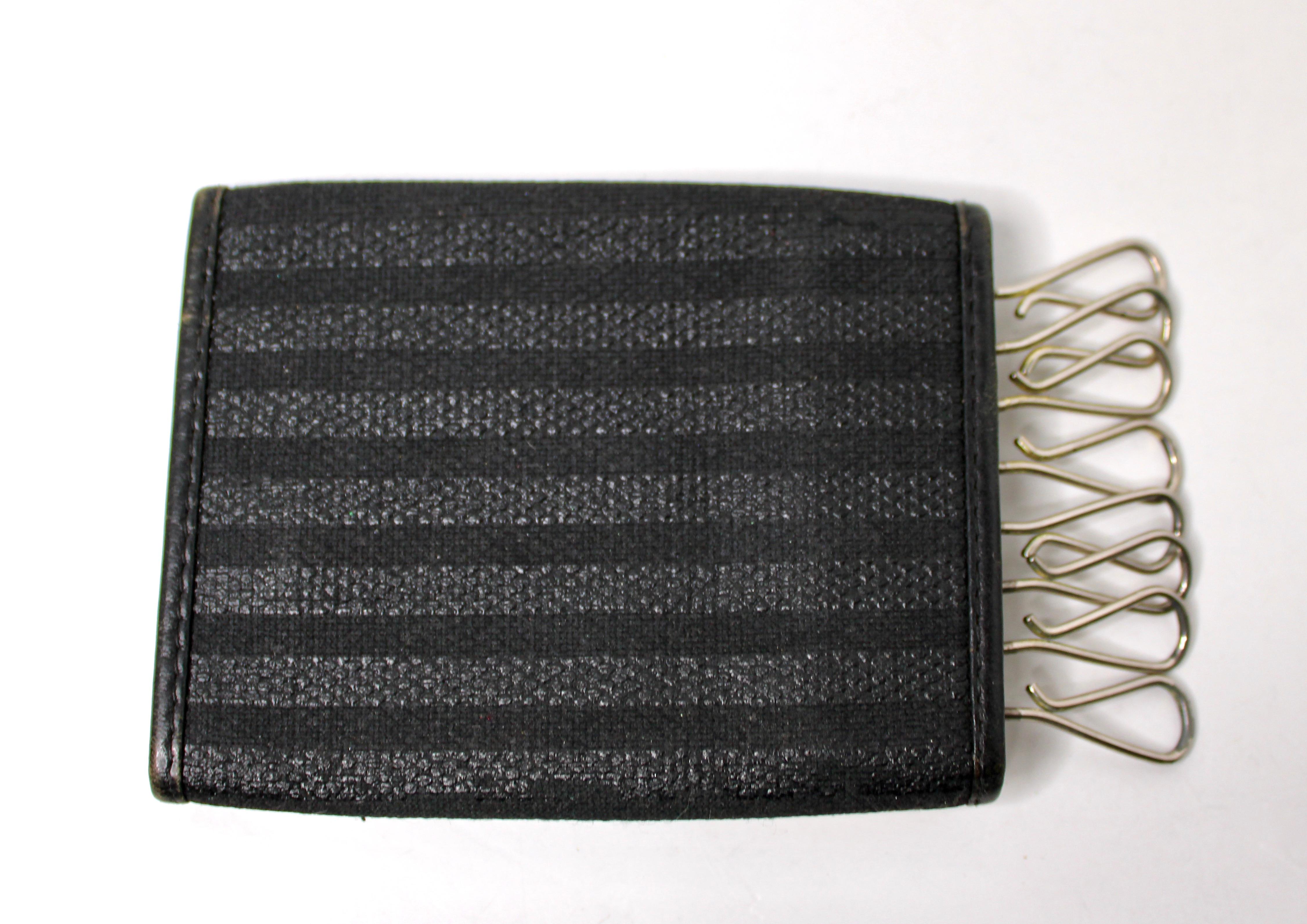 Fendi Custodia per 8 tasti in pelle nera e tela Coates in vendita 3