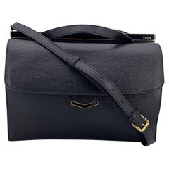 Fendi Sac Demi Jour en cuir noir Fourre-tout avec bandoulière