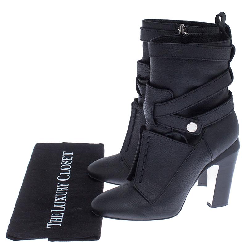 Fendi diana boots top