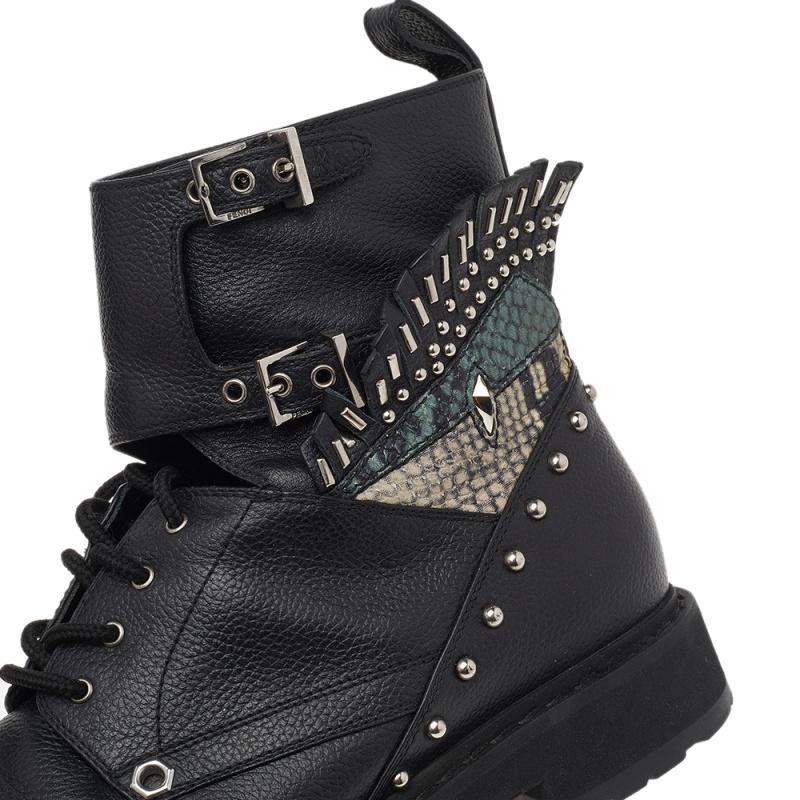 Fendi - Stivaletti con cinturino con fibbia in pelle nera taglia 37 1