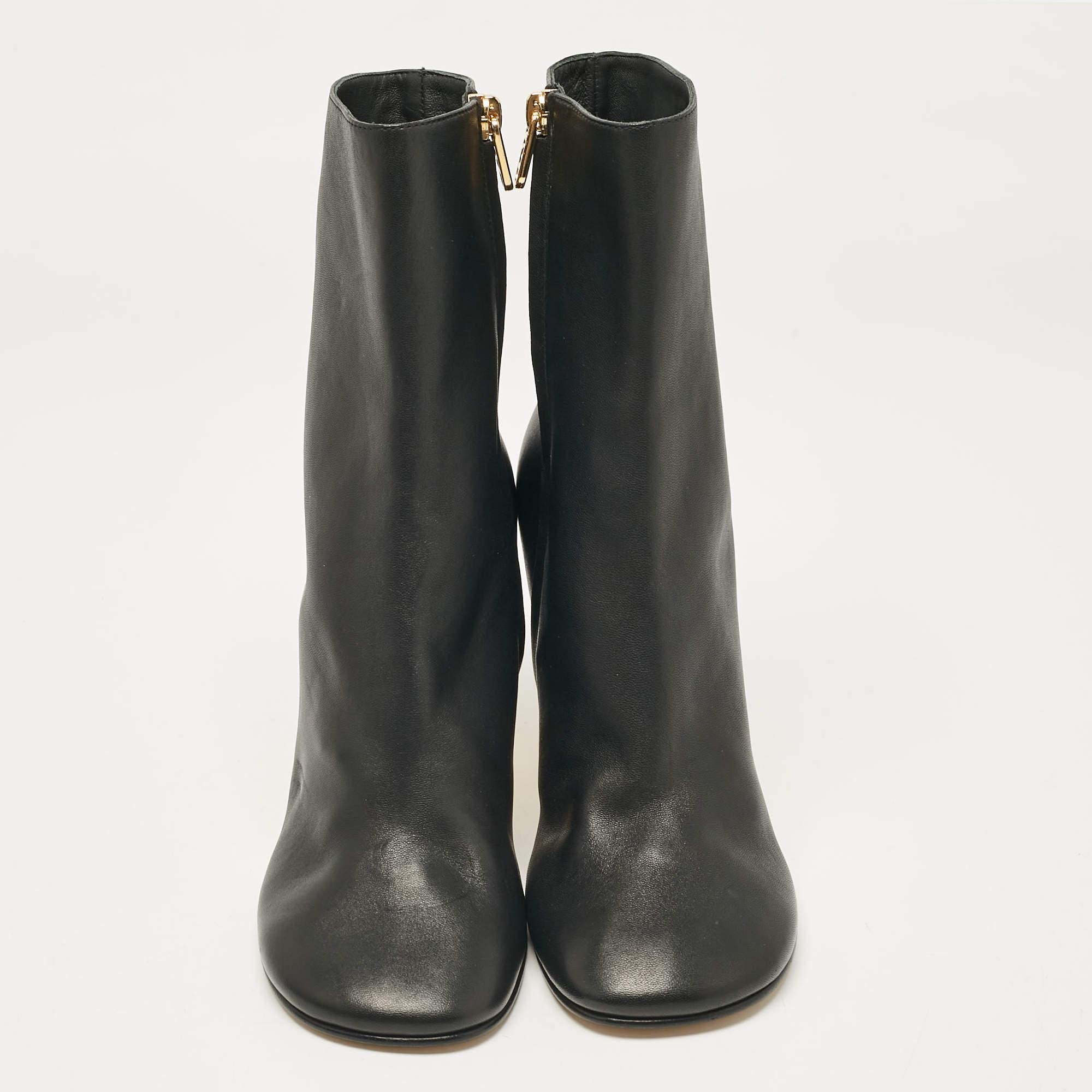 Noir Fendi Bottes en cuir noir Fendi First Ankle Length Boots Size  37