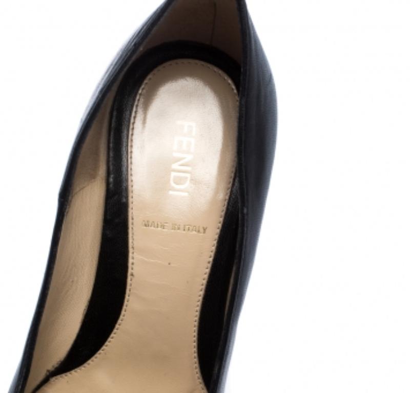 Fendi - Escarpins à plateforme en cuir noir Fendista - Taille 36.5 Bon état - En vente à Dubai, Al Qouz 2