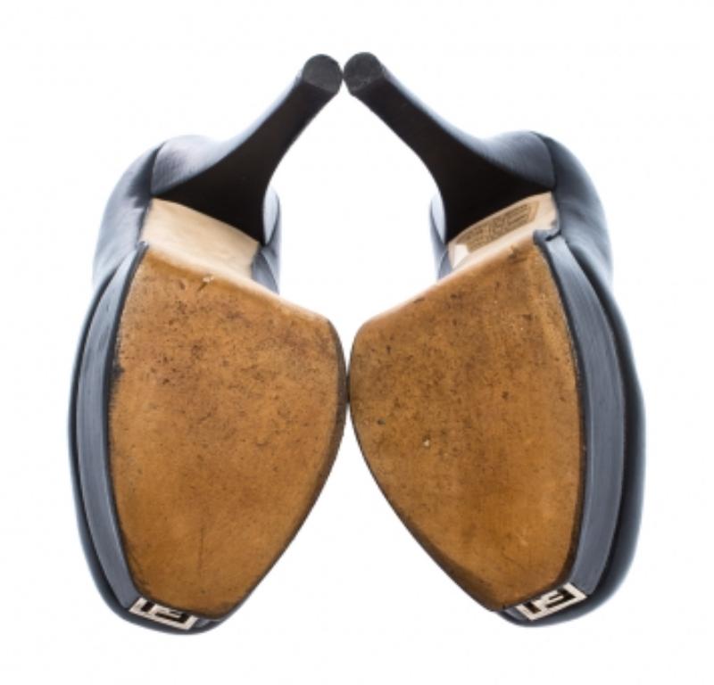 Fendi - Escarpins à plateforme en cuir noir Fendista - Taille 36.5 en vente 2