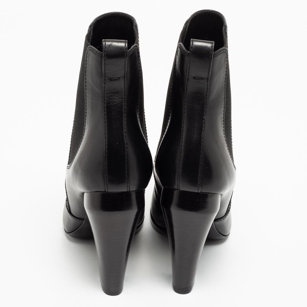 Nero Fendi - Stivaletti in pelle nera taglia 38,5