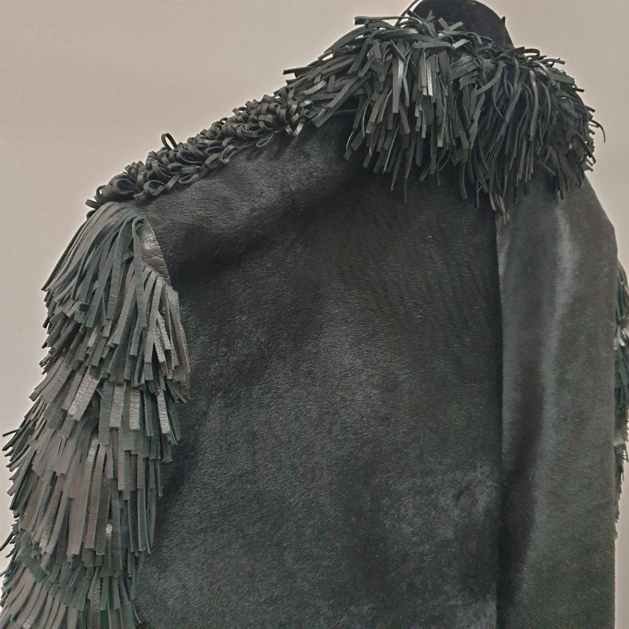 Fendi  Manteau en cuir noir à franges et à boucles Sz.42 Excellent état - En vente à Krakow, PL