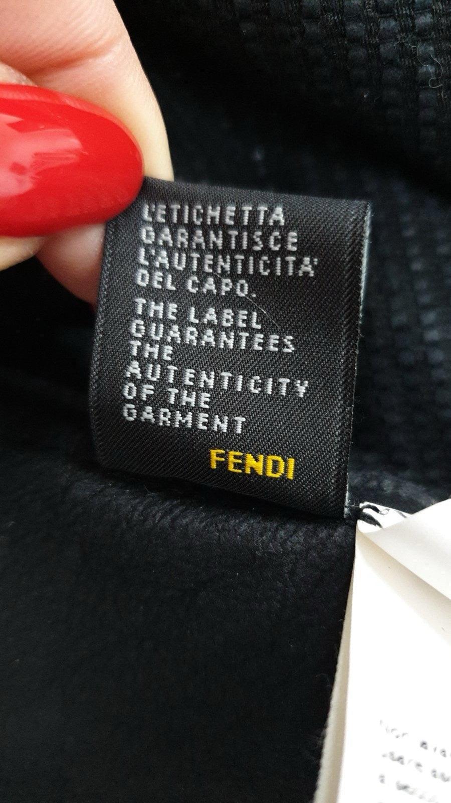 Fendi  Manteau en cuir noir à franges et à boucles Sz.42 en vente 2