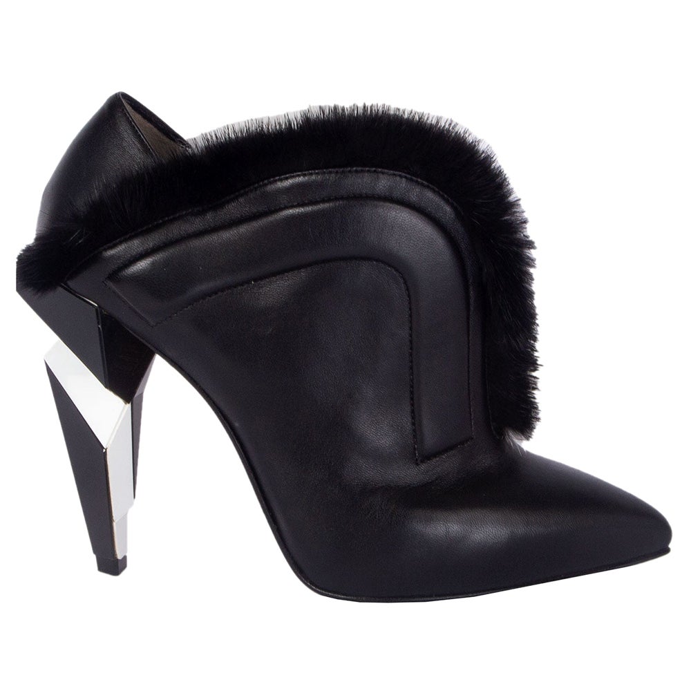 FENDI Schwarze Leder FUR TRIM Stiefeletten mit Stiefeletten aus Leder 37