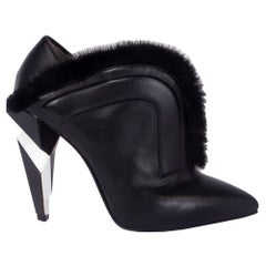 FENDI Schwarze Leder FUR TRIM Stiefeletten mit Stiefeletten aus Leder 37