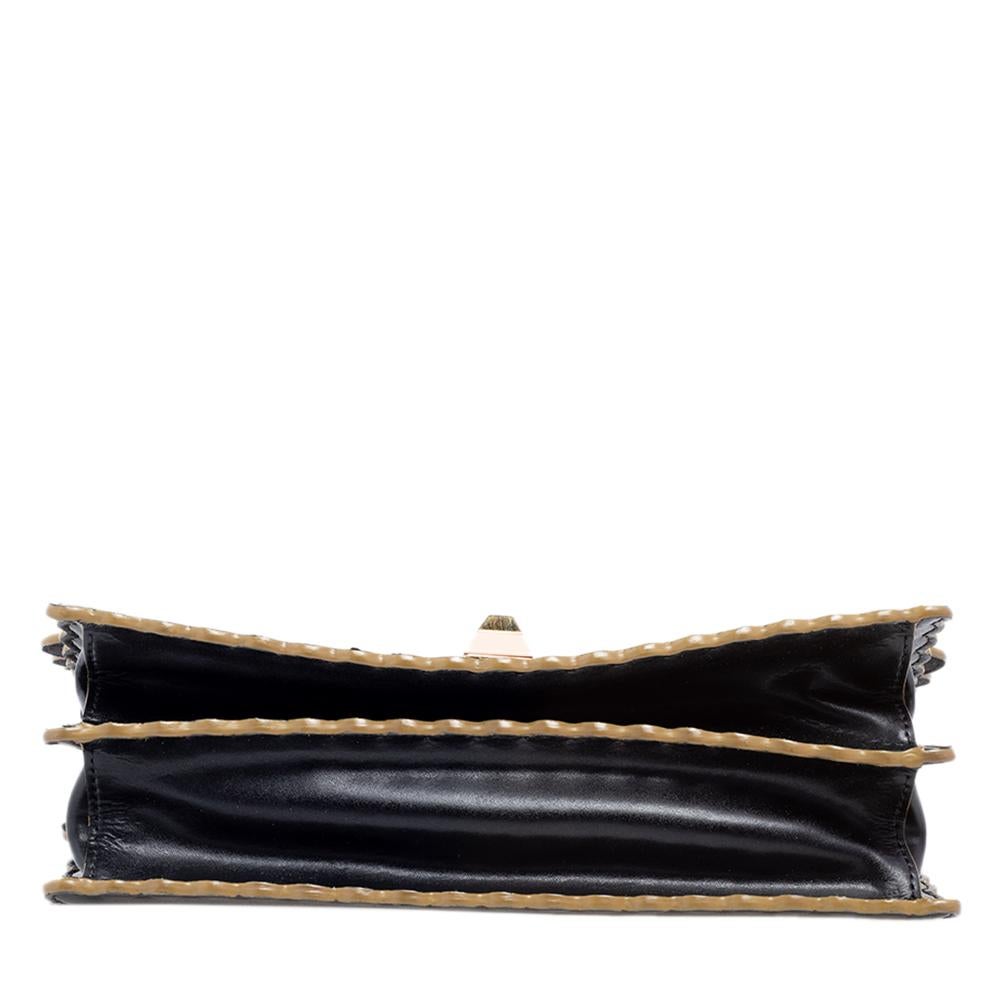 Fendi Black Leather Kan I Scalloped Top Handle Bag In Good Condition In Dubai, Al Qouz 2