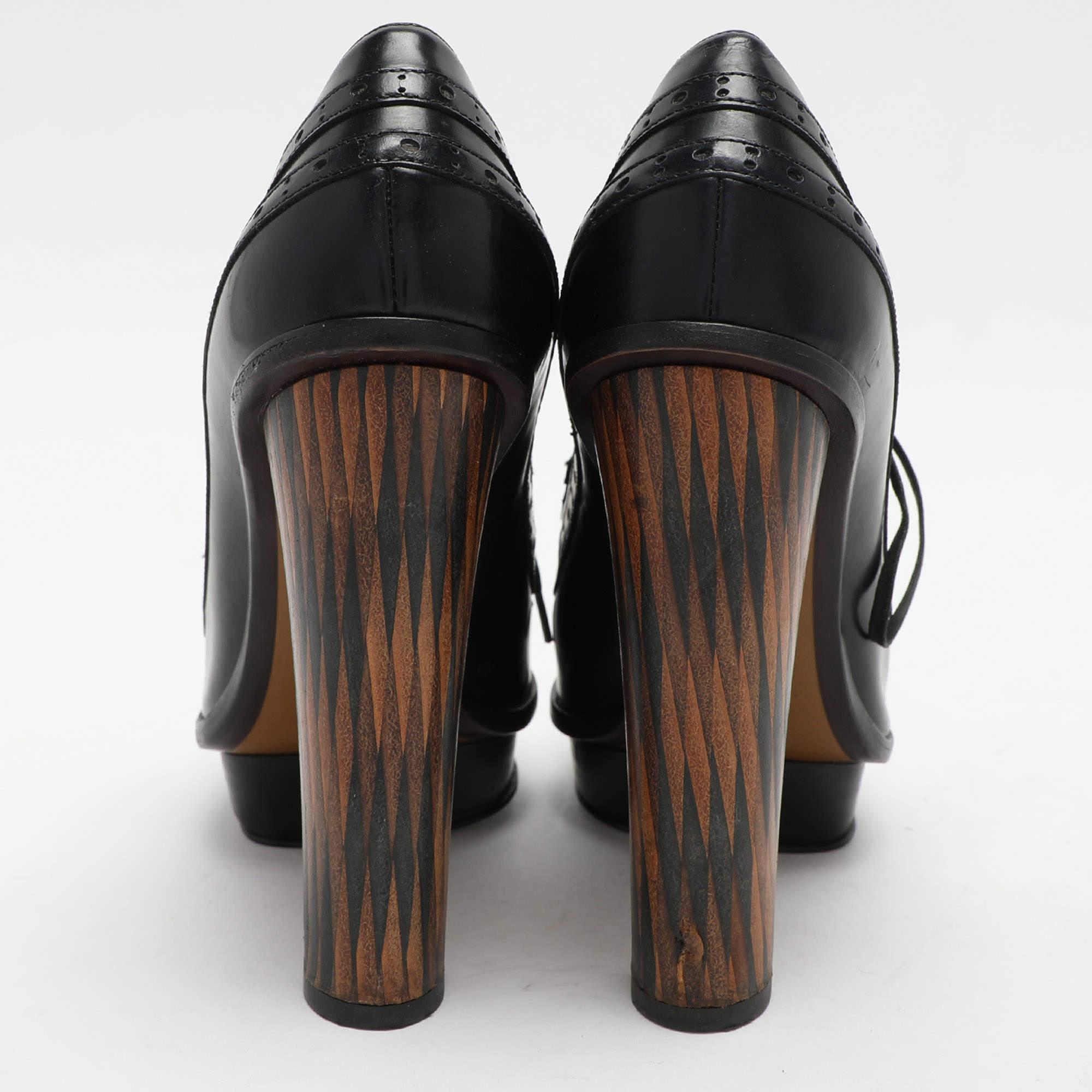 Fendi - Bottines à lacets en cuir noir - Taille 37 Pour femmes en vente