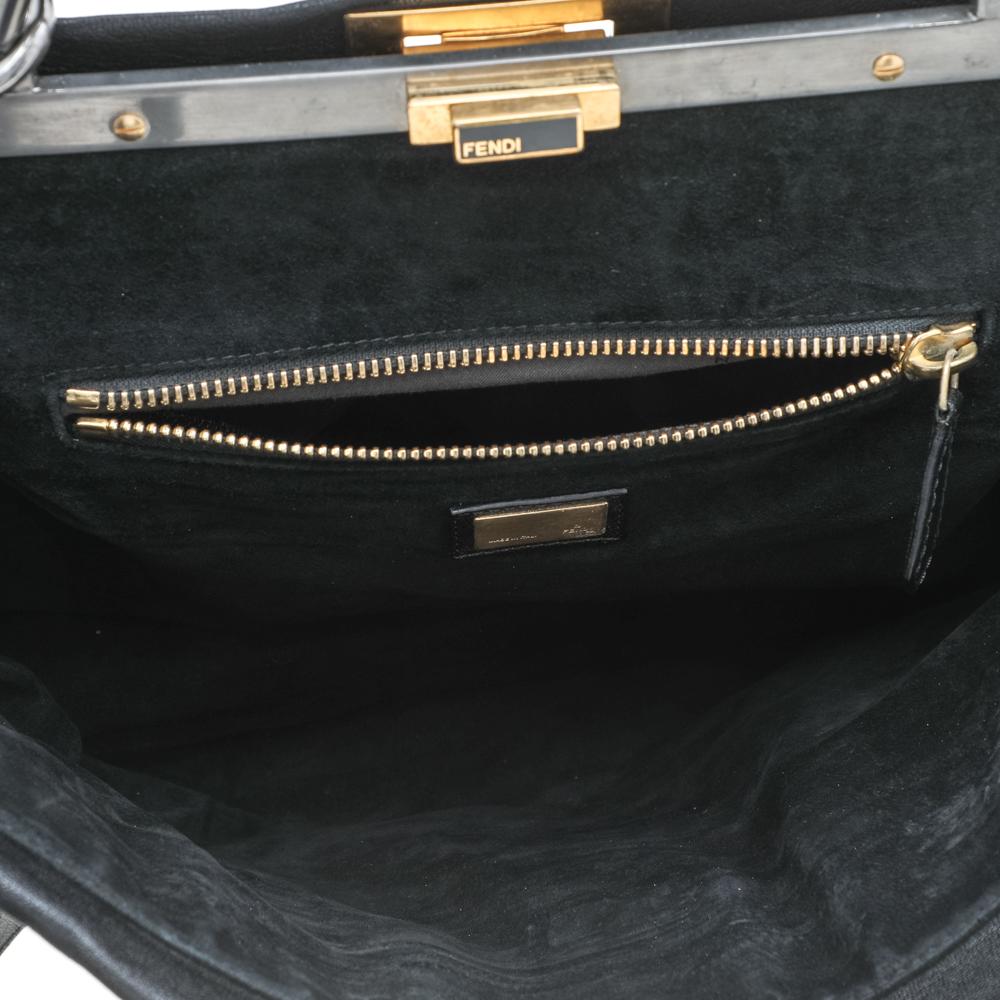 Fendi - Grand sac à main Peekaboo en cuir noir avec poignée supérieure en vente 6