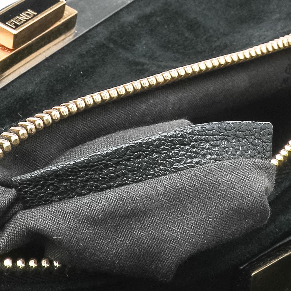 Fendi - Grand sac à main Peekaboo en cuir noir avec poignée supérieure en vente 7