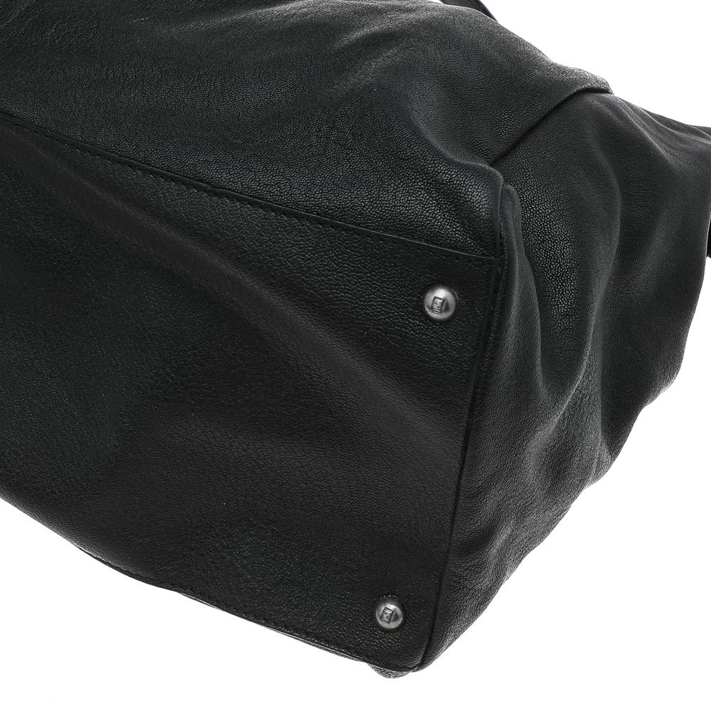 Fendi - Grand sac à main Peekaboo en cuir noir avec poignée supérieure en vente 2