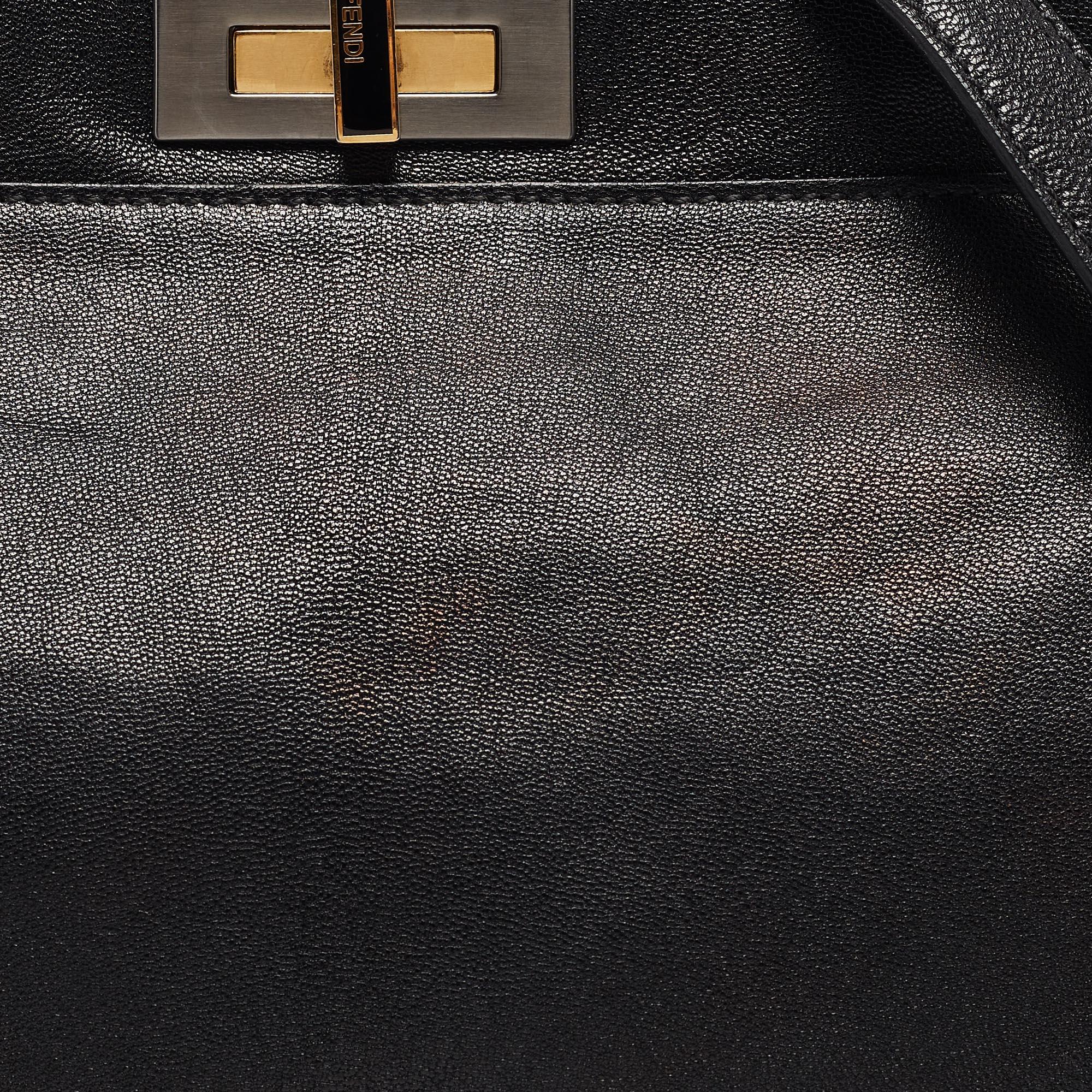 Fendi - Grand sac en cuir noir Peekaboo à poignée supérieure en vente 5