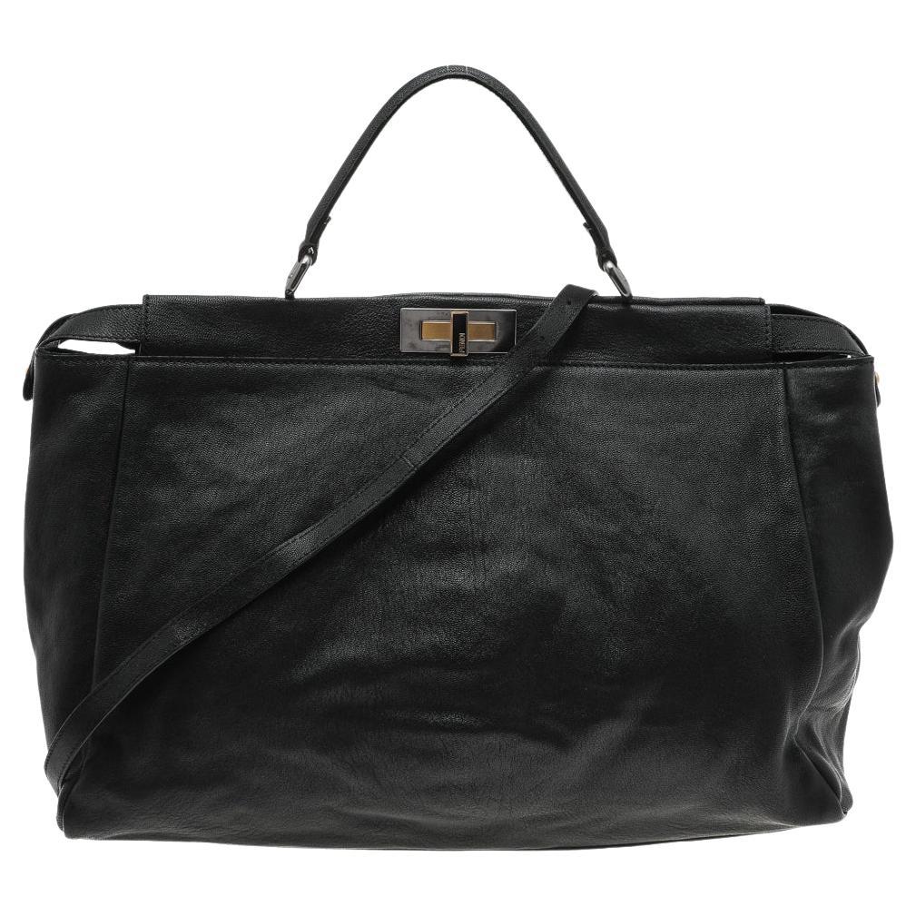Fendi - Grand sac à main Peekaboo en cuir noir avec poignée supérieure en vente