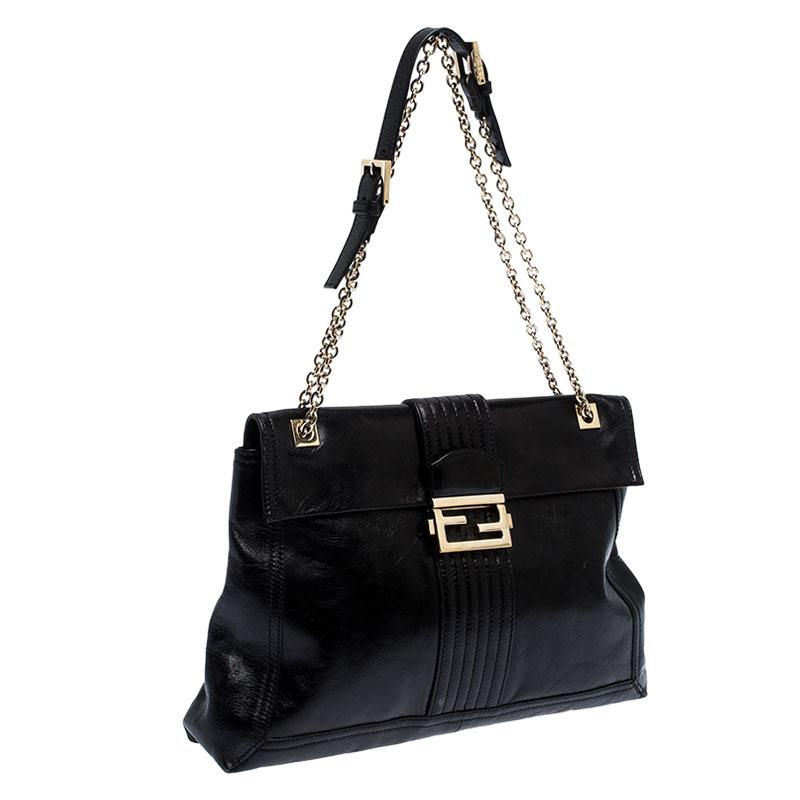 Fendi Black Leather Maxi Baguette Flap Shoulder Bag In Good Condition In Dubai, Al Qouz 2