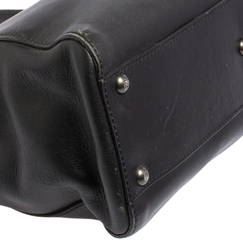 Fendi Medium Peekaboo Top Handle Tasche aus schwarzem Leder 7