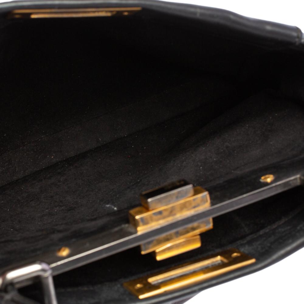 Fendi Medium Peekaboo Top Handle Tasche aus schwarzem Leder 8