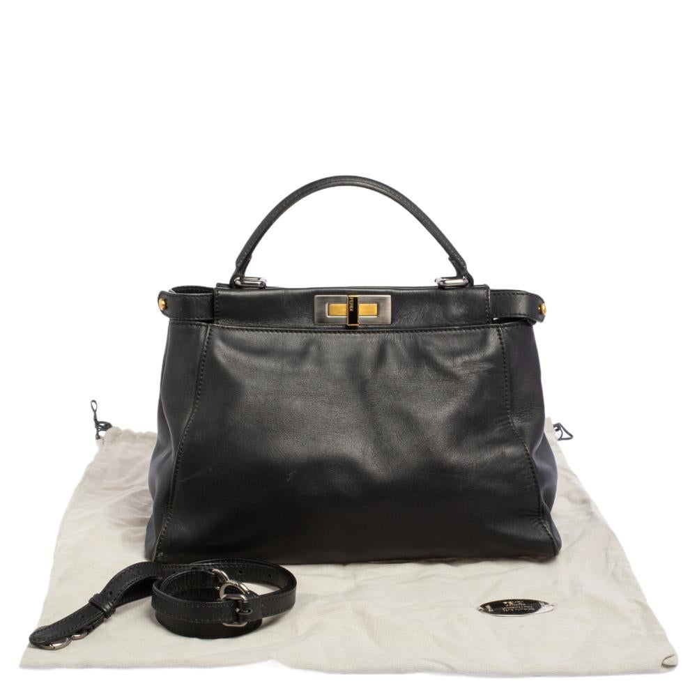 Fendi Medium Peekaboo Top Handle Tasche aus schwarzem Leder 9