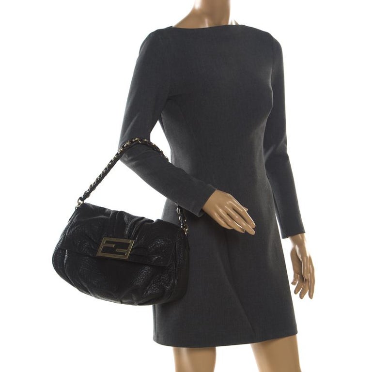 Fendi Black Leather Mia Flap Shoulder Bag For Sale at 1stDibs